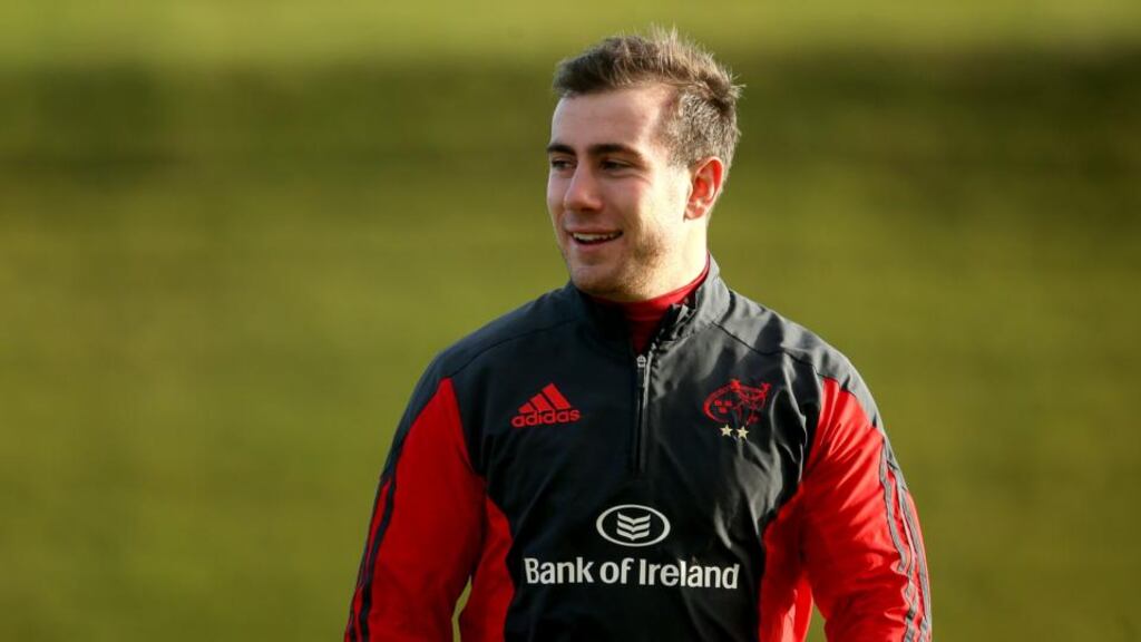 JJ Hanrahan: will be under the spotlight when league leaders Munster take on Glasgow Warriors at Scotstoun. Photo: James Crombie/Inpho