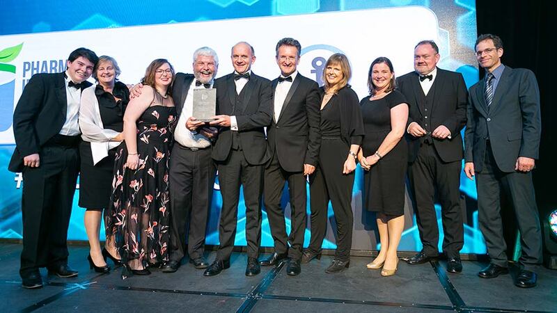 Aidan Harrington, Treasurer, PDA Ireland Chapter presents the Pharma Education & Training Award to the DIT & GetReSkilled team.