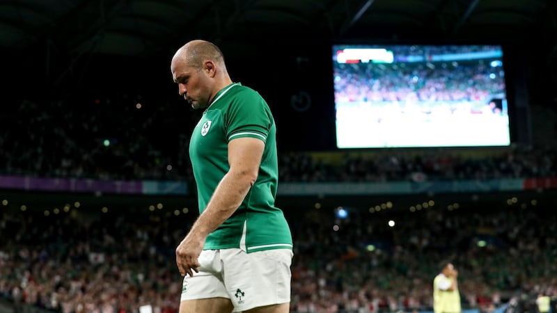 Ireland captain Rory Best leaves the pitch. Photo; Dan Sheridan/Inpho