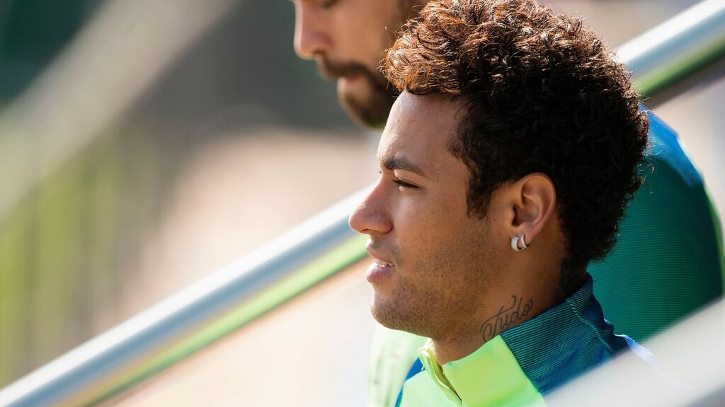 Neymar: “I believe in the team and in our power. Everything is lost (already), so we have nothing to lose and everything to gain.”. Photo: Josep Lago/Getty Images