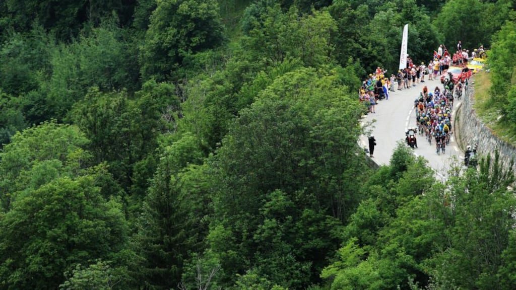 The Team Sky riders protect their leader Chris Froome early in the stage. Photograph: Doug Pensinger/Getty Images