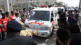 Gunmen kill 43 Shias in attack on bus in Karachi