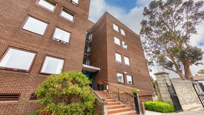 4 Gowran Hall, Ballygihen Avenue, Sandycove, Co Dublin