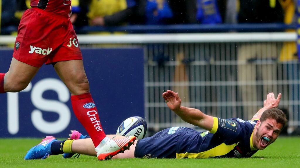 Clermont’s Damien Penaud scores a late try to wrap up victory over Toulon. Photograph: James Crombie/Inpho