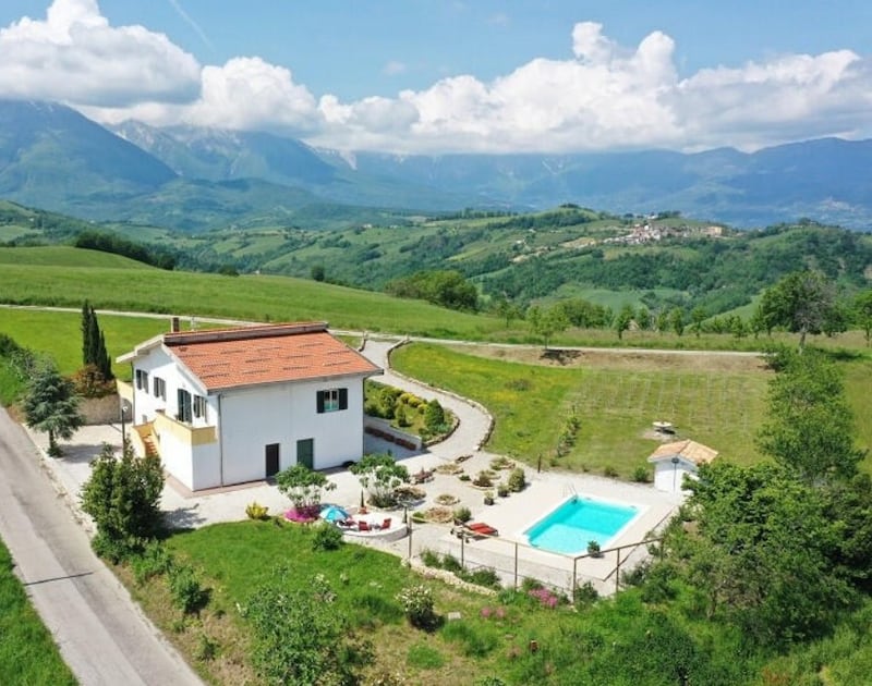 Detached villa in Castelli