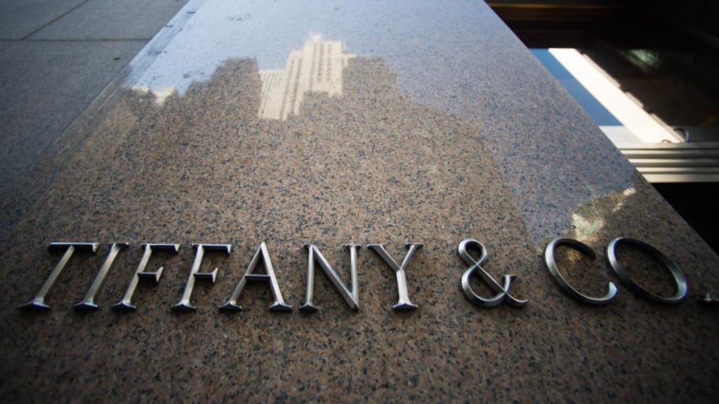 Tiffany has reported a net loss of $104 million, or 81 cents a share, for the fourth quarter compared with a net profit of $179.6 million, or $1.40 a share, for the same period a year earlier. Photographer: Craig Warga/Bloomberg