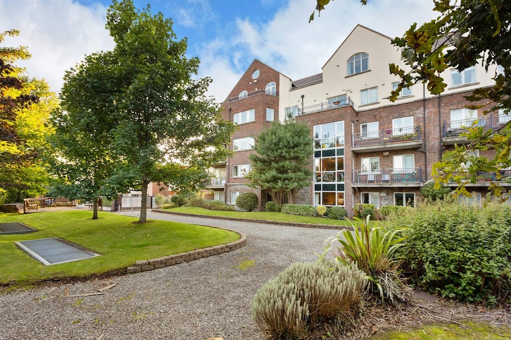 Number 420 Gracepark Manor, Drumcondra