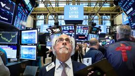 European shares dip as Deutsche Bank overhaul weighs on banks