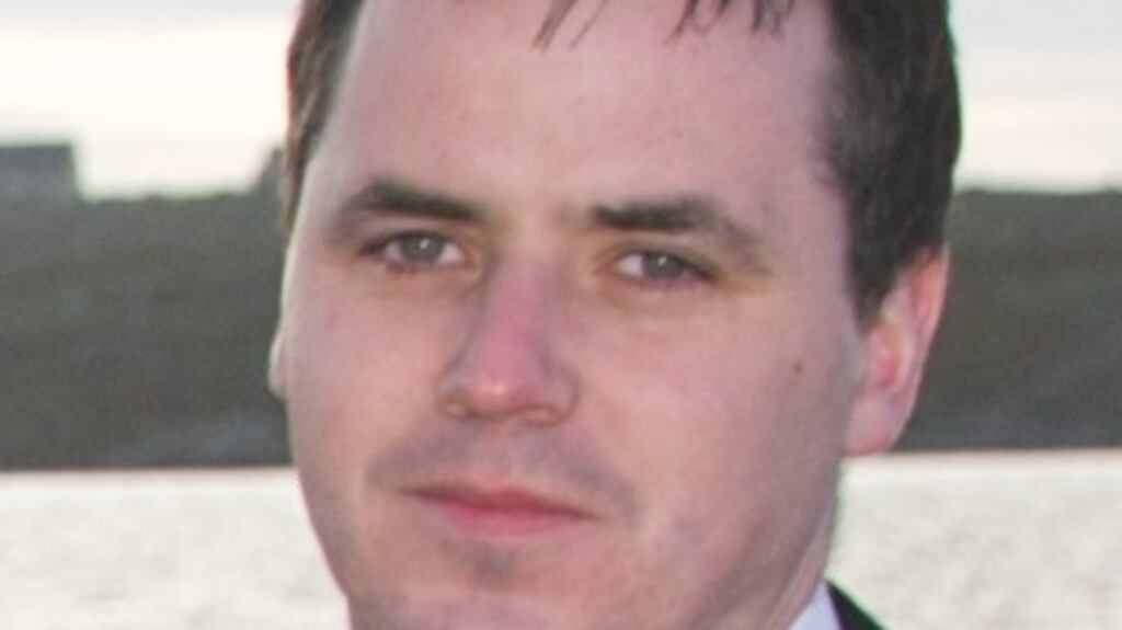 An Coimisinéir Teanga, Rónán Ó Domhnaill