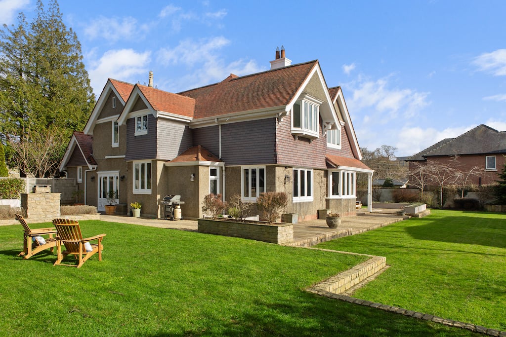 Coolgreen, Brennanstown Road, Carrickmines, Dublin 18