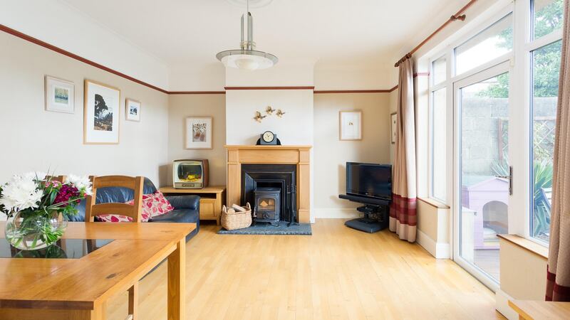 Brooklyn, Dolphin Avenue