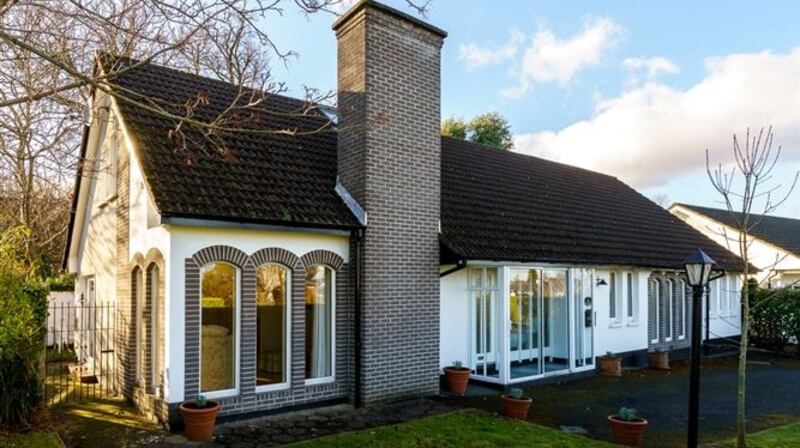 Tenchleigh, 9 The Thicket, Foxrock, D18