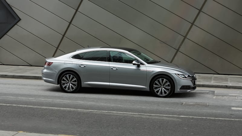 The noticeable length is reflected inside the car – frankly, it’s enormous