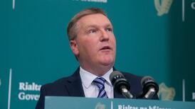 Public service unions welcome restoration of working hours recommendation