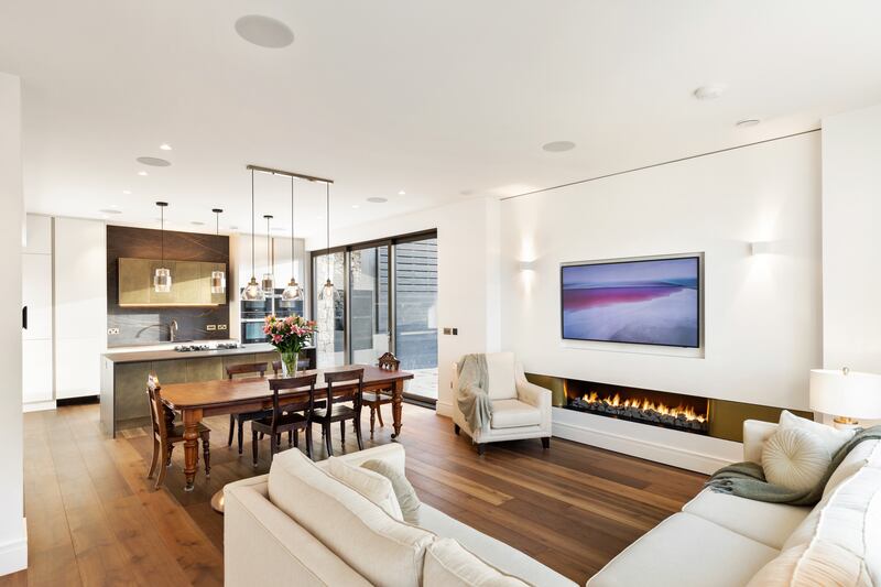  Livingroom/kitchen/diningroom