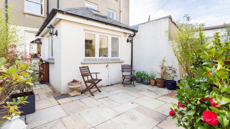 A patio garden to the rear has  pedestrian access: 2 Northbrook Villas
