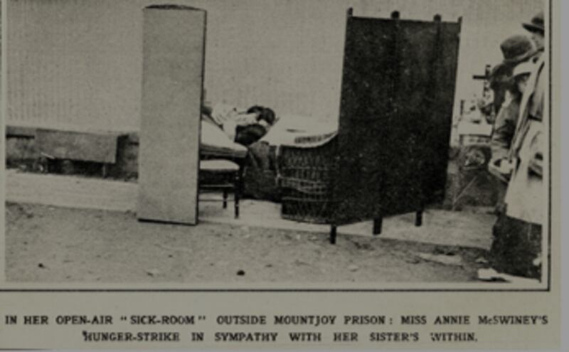 Mary MacSwiney was on hunger strike in Mountjoy Jail in November 1922; to highlight the protest, her sister Annie joined her, setting up a bed at the prison gates where she too went without food