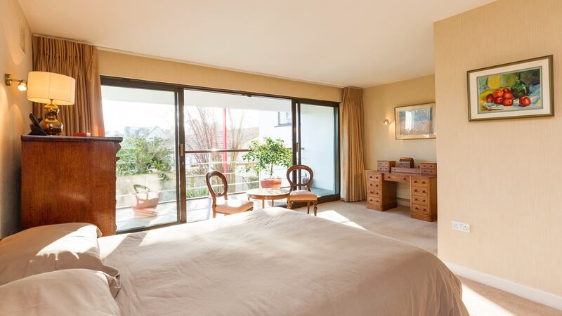 White House, Hainault Road, Foxrock, Dublin 18