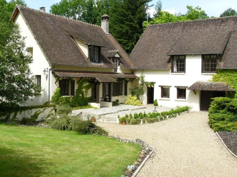 Tourouvre: The property also has a large garden, a cellar and a lovely stone barn which could be converted
