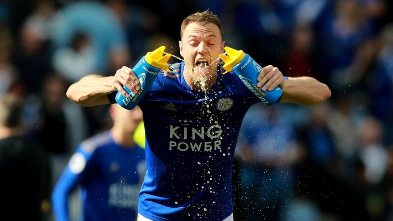 Jonny Evans cools off during Leicester’s goalless draw with Chelsea. Photograph: David Rogers/Getty