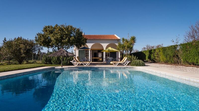 One of two houses in property near Lisbon and Setúbal