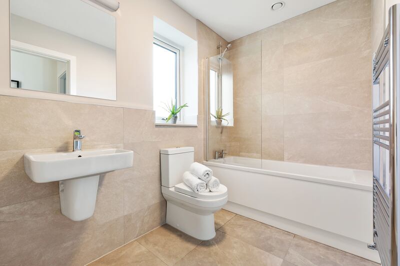 Aderrig Adamstown: the family bathroom.