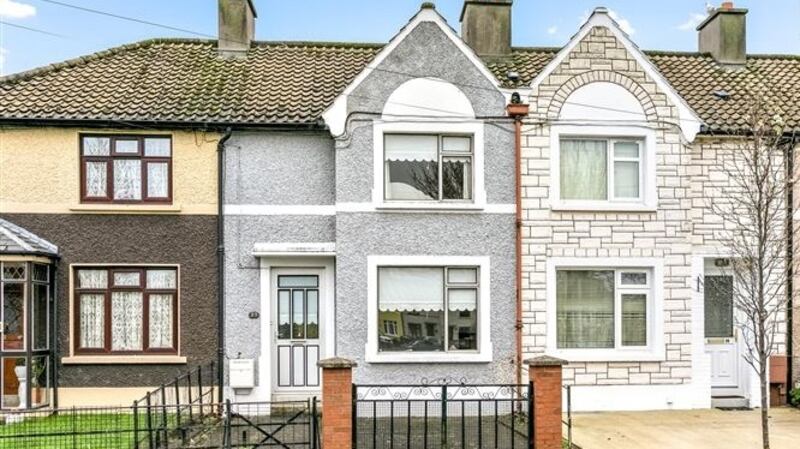 27 Killala Road, Cabra West, Dublin 7:  76sq m of living space in good decorative order