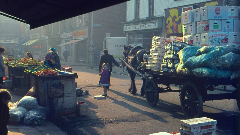 Horse delivery, Winter sun, Moore St. Dublin 1972