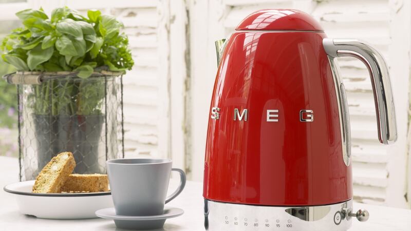 Smeg’s new KLF04 kettle