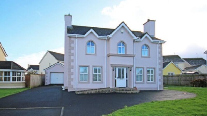 Country: 45 Hawthorn Hill, Newtown Cunningham, Co Donegal