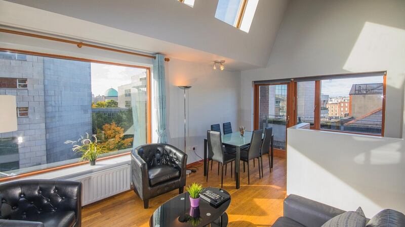 20 Scarlet Row open plan livng