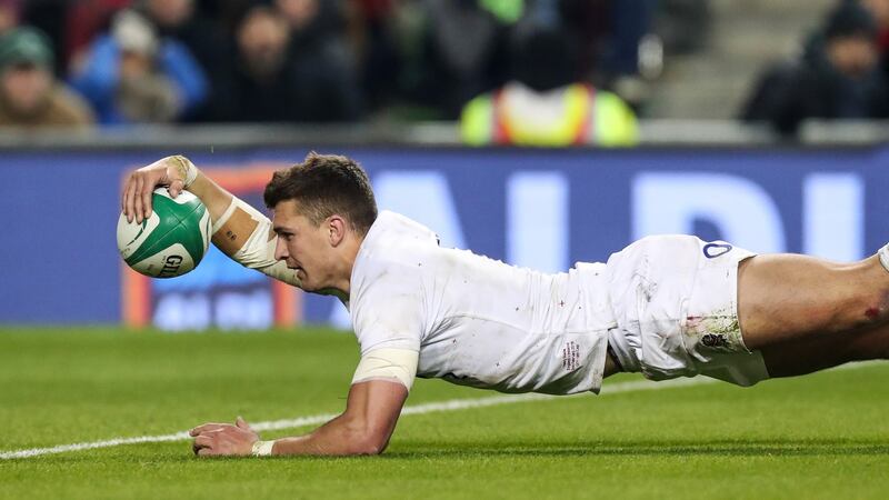 Henry Slade scores for England.