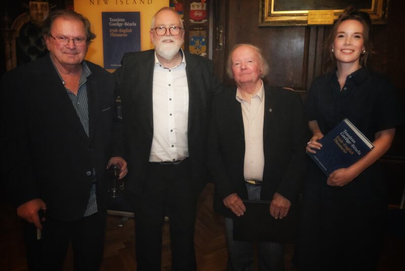 An scríbhneoir Gabriel Rosenstock, Garry Bannister, údar Teasáras Gaeilge-Béarla, an scríbhneoir Alan Titley a thug caint, agus Aoife Walsh, eagarthóir coimisiúnaithe le New Island.  Grianghraf: Éanna Ó Caollaí