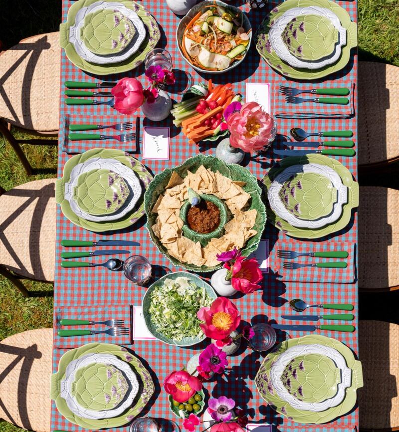 Six-person tablescape for the garden from Maria Reidy