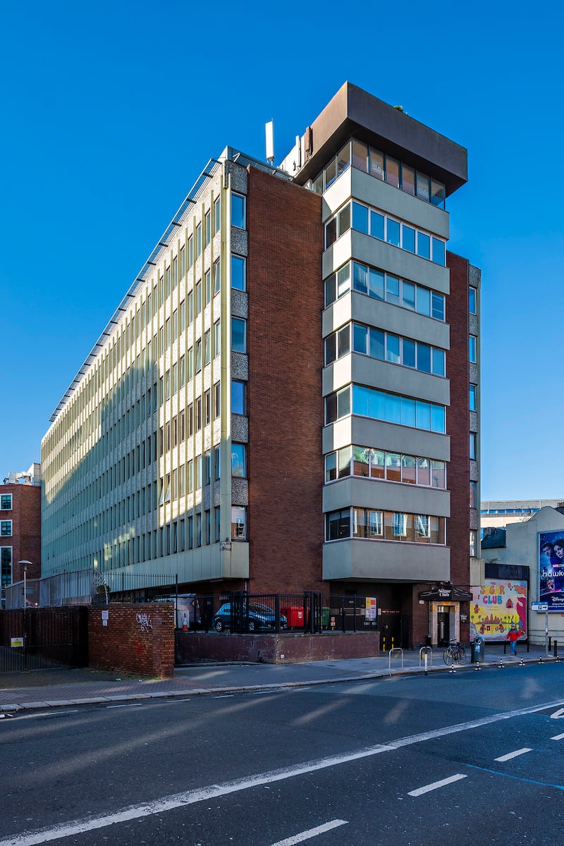 Built in the 1960s, St Stephen’s Green House occupies a prime position overlooking St Stephen’s Green itself