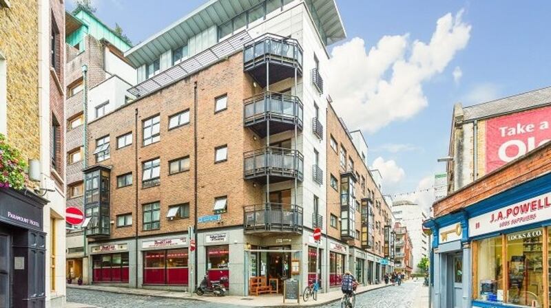 13 Pudding Row, Essex Street West, D2