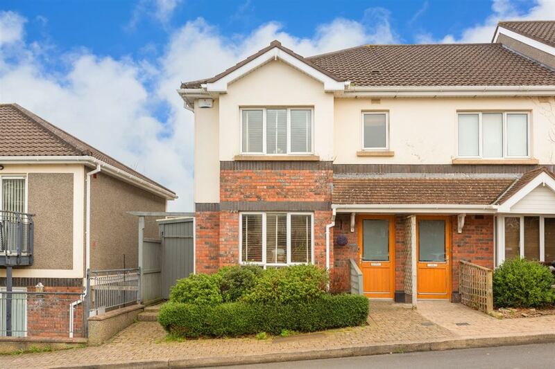 27 Cruagh Avenue, Cruagh Manor, Stepaside, Dublin 18