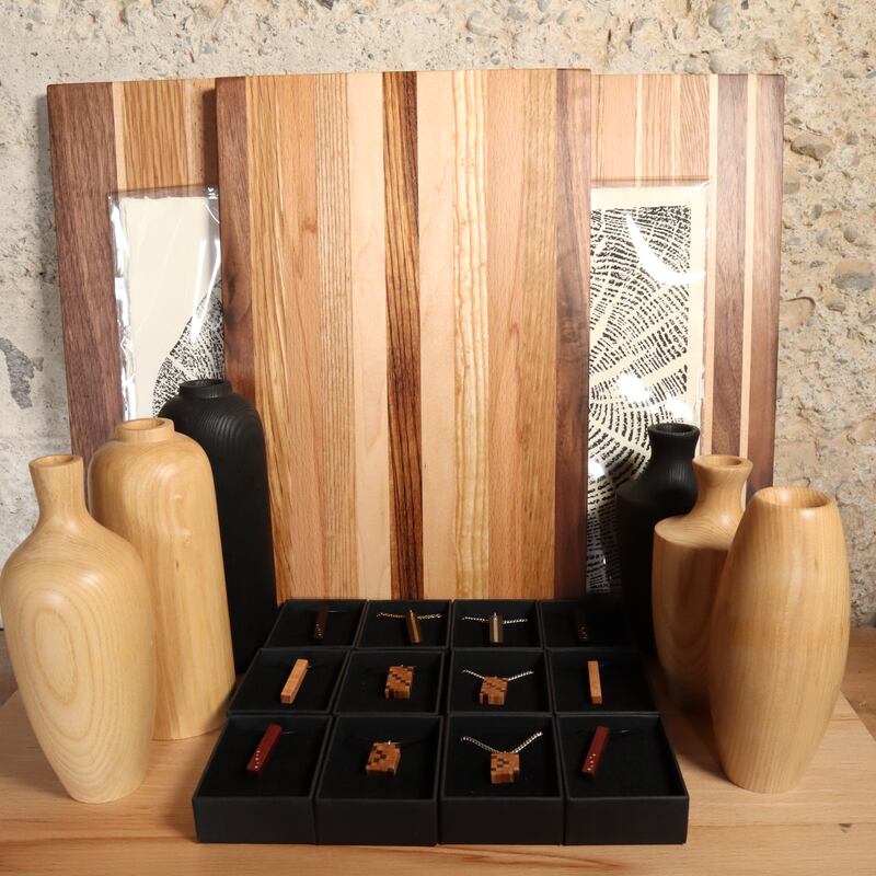 Based in Laois, Edmund Pecherek specialises in heirloom quality wooden pieces