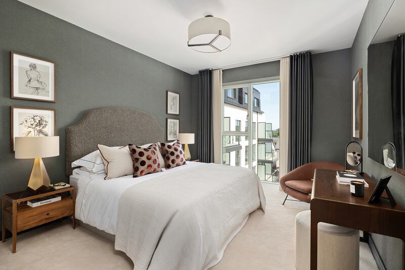 Main en suite bedroom in one-bed apartment