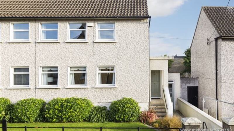 16 Glenalua Terrace, Killiney , Co Dublin