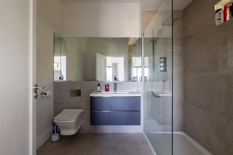 En suite shower room