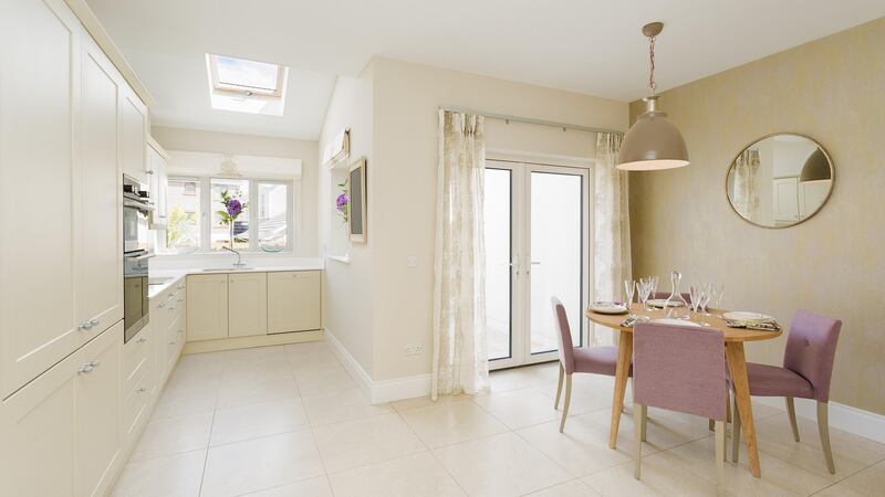 The eat-in kitchen Airpark Square