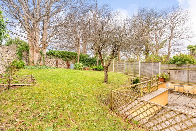 Garden with original orchards stone wall
