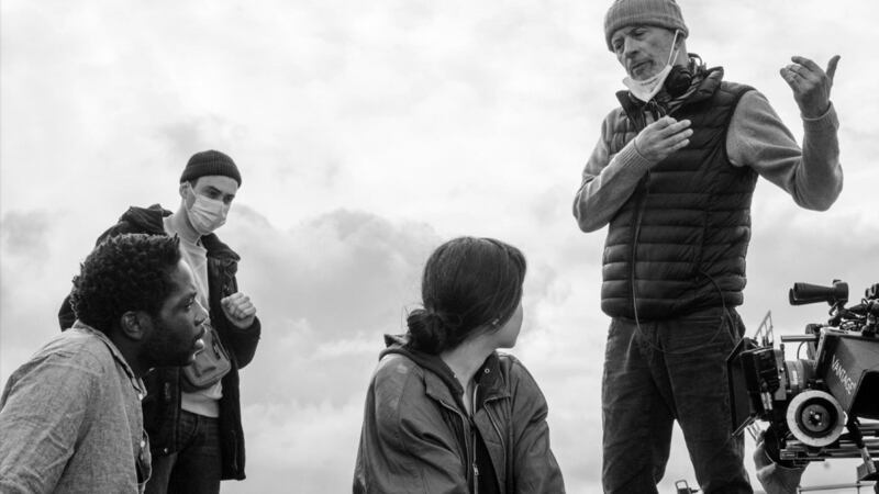 Jacques Audiard on the set of Paris, 13th District with Lucie Zhang and Makita Samba. Photograph: Shanna Besson