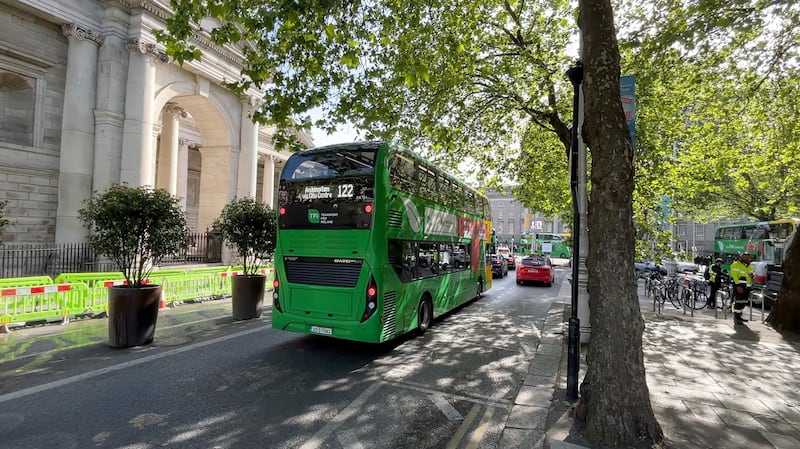  Private vehicles will not be allowed to drive through College Green Dublin from May 29th following an expansion of the College Green bus gate hours. Photo: Bryan O'Brien / The Irish Times 

