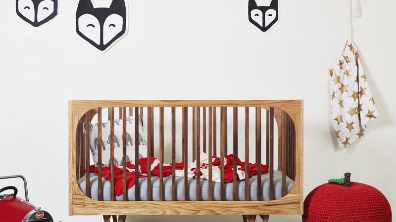 Bunny & Clyde makes a range of contemporary furniture for kids’ bedrooms, like this   3 in 1 Cot Bed “Harrison Cot”