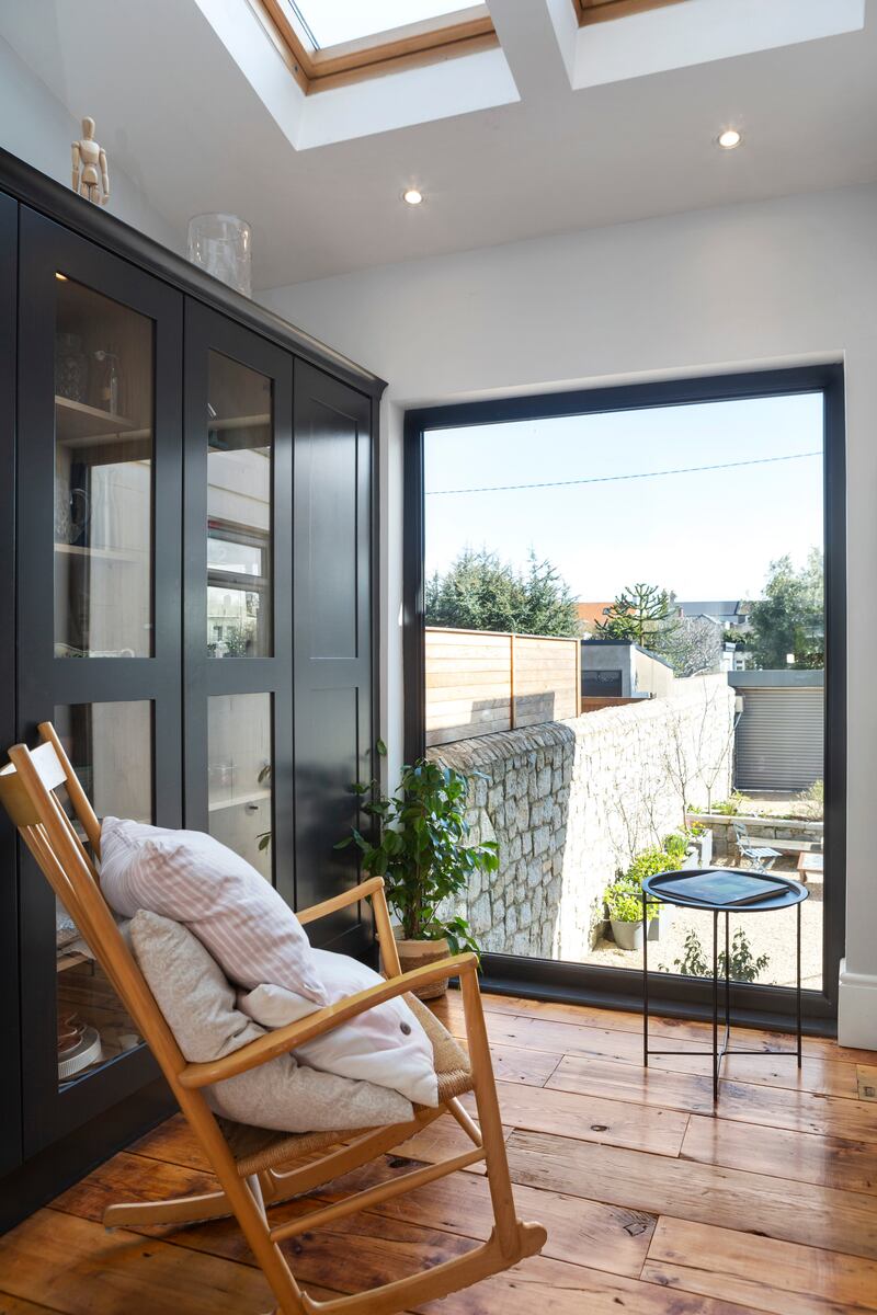 Reading nook adjacent to the kitchen