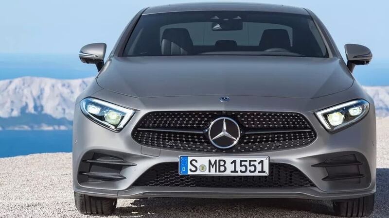 The exterior images show that the CLS is almost entirely identical to the S-Class and E-Class Coupes at the front