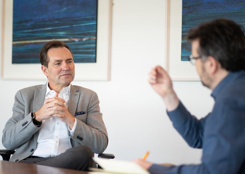 For business; Thomas Schäfer