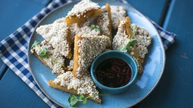 Sesame prawn toasts